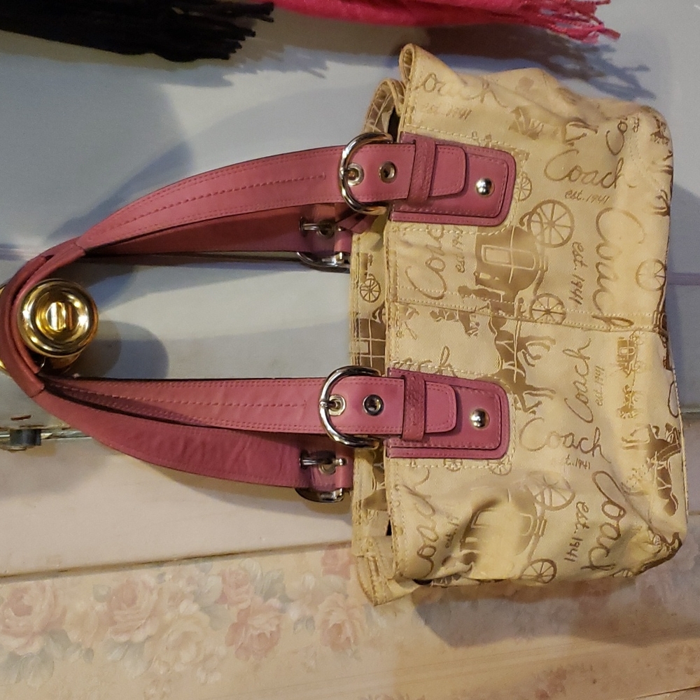 Coach pocketbook